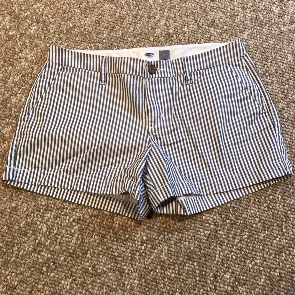 Old Navy Shorts Size 4